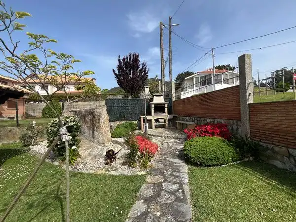 Jardí de Casa o xalet en venda en A Guarda   amb Calefacció, Jardí privat i Parquet