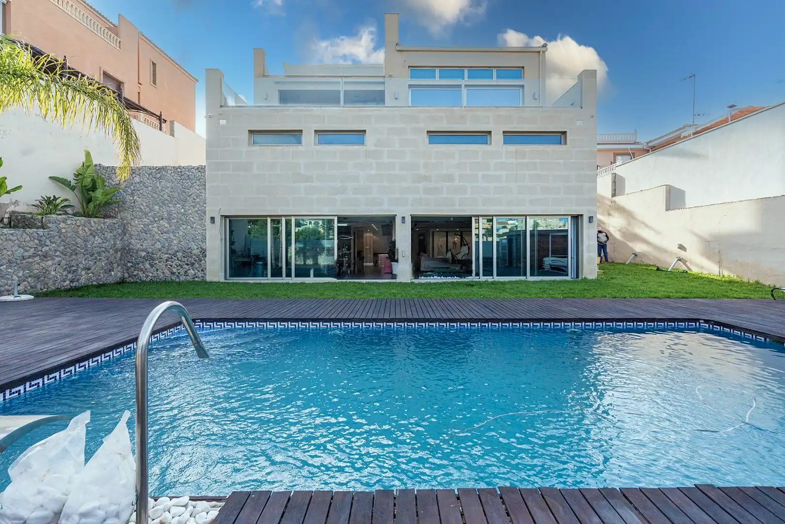 Piscina de Casa o xalet de lloguer en Torrevieja amb Aire condicionat, Calefacció i Jardí privat