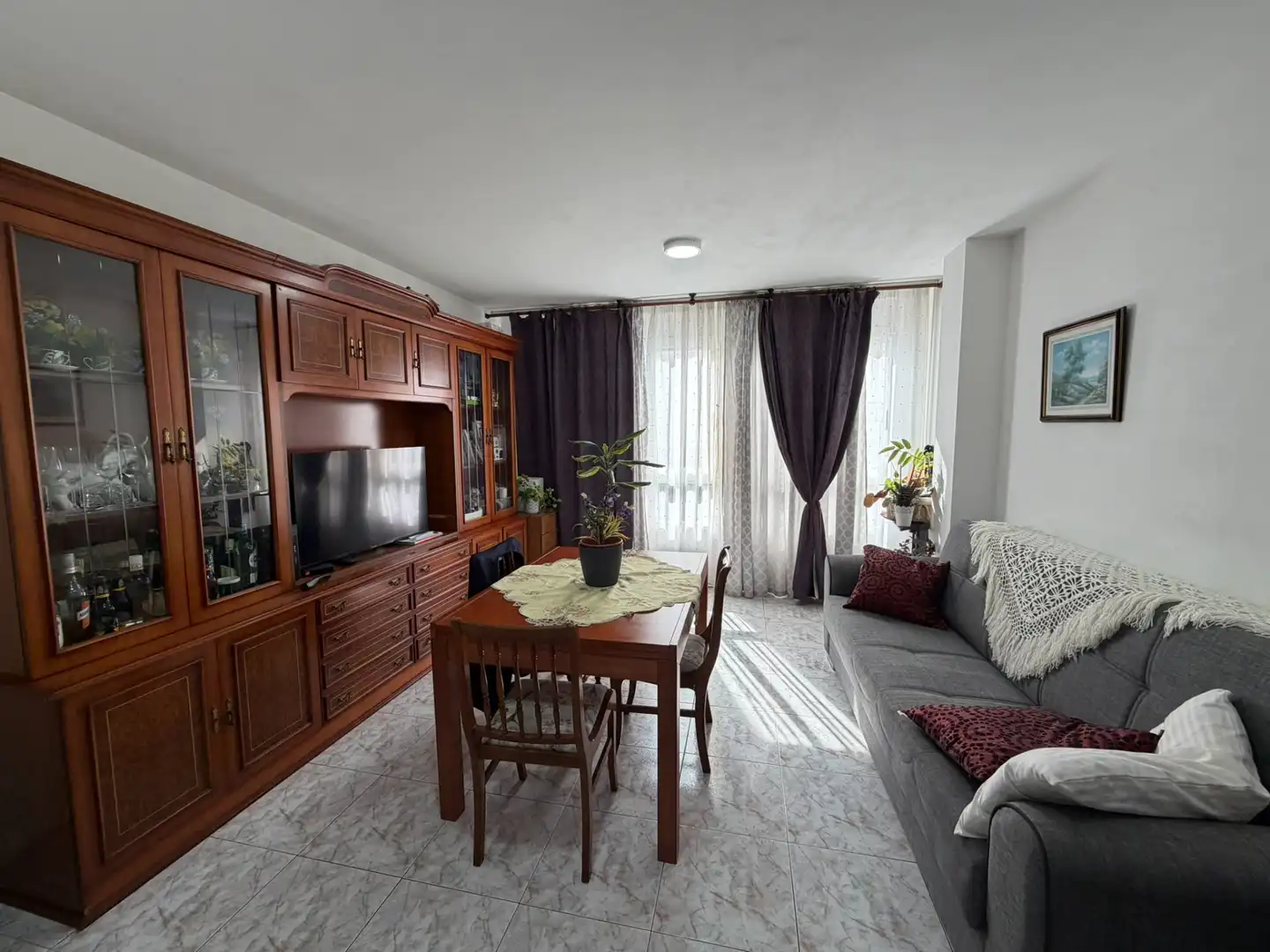 Sala de estar de Piso en venta en Rianxo con Calefacción, Terraza y Trastero