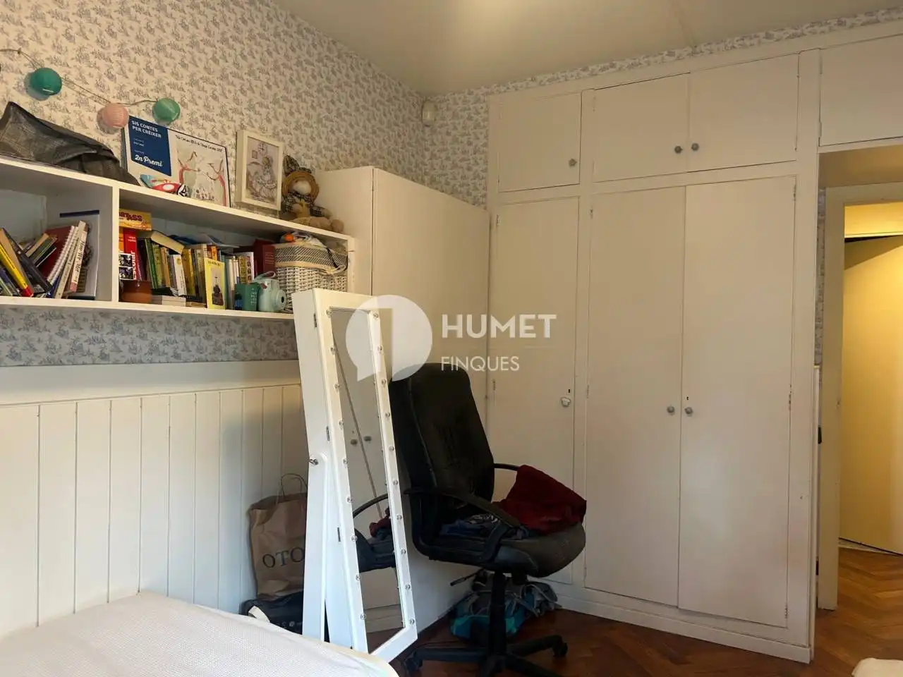 Bedroom of Flat for sale in Sant Cugat del Vallès  with Air Conditioner, Heating and Private garden