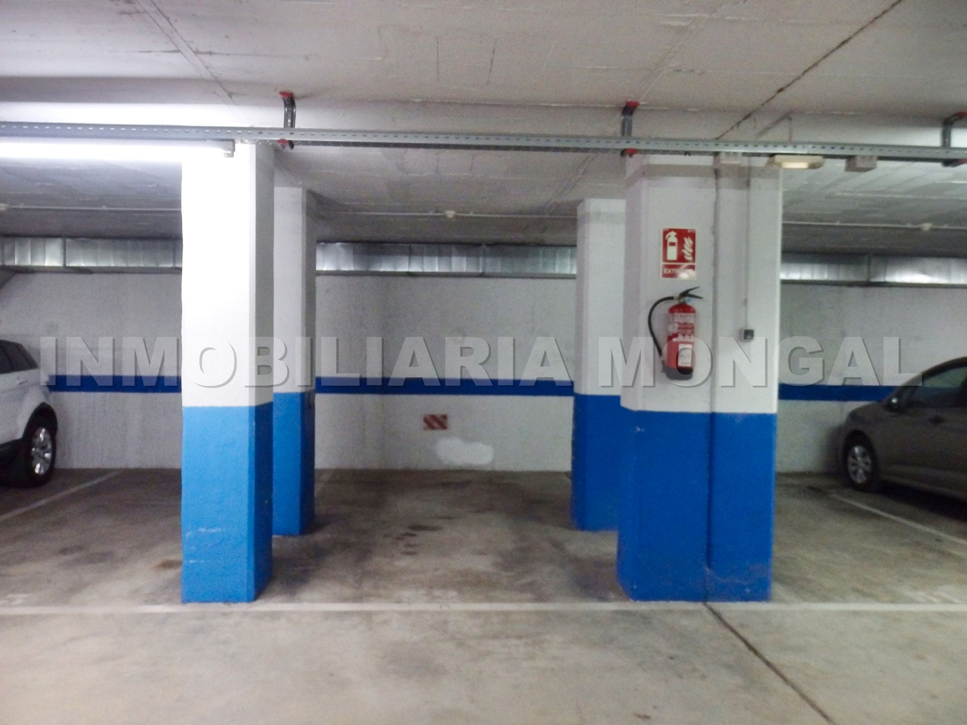 Aparcament de Garatge en venda en Cornellà de Llobregat