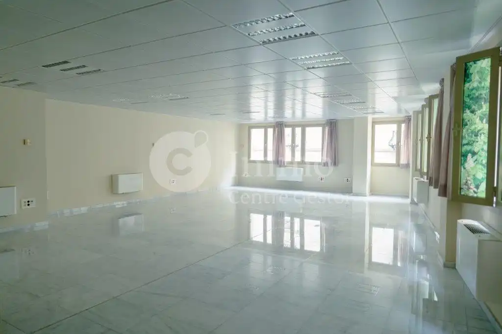Büro zur Miete in Lleida mit Klimaanlage und Heizung