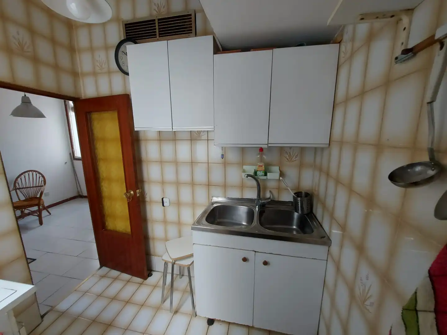 Cuina de Estudi de lloguer en Madrid amb Moblat i Rentadora