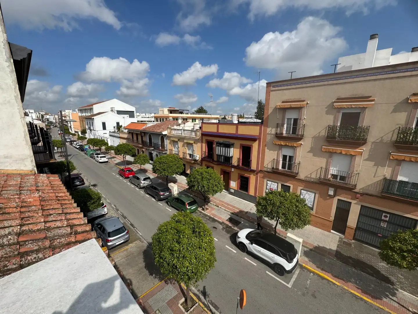 Vista exterior de Casa o xalet en venda en Dos Hermanas amb Aire condicionat, Jardí privat i Terrassa