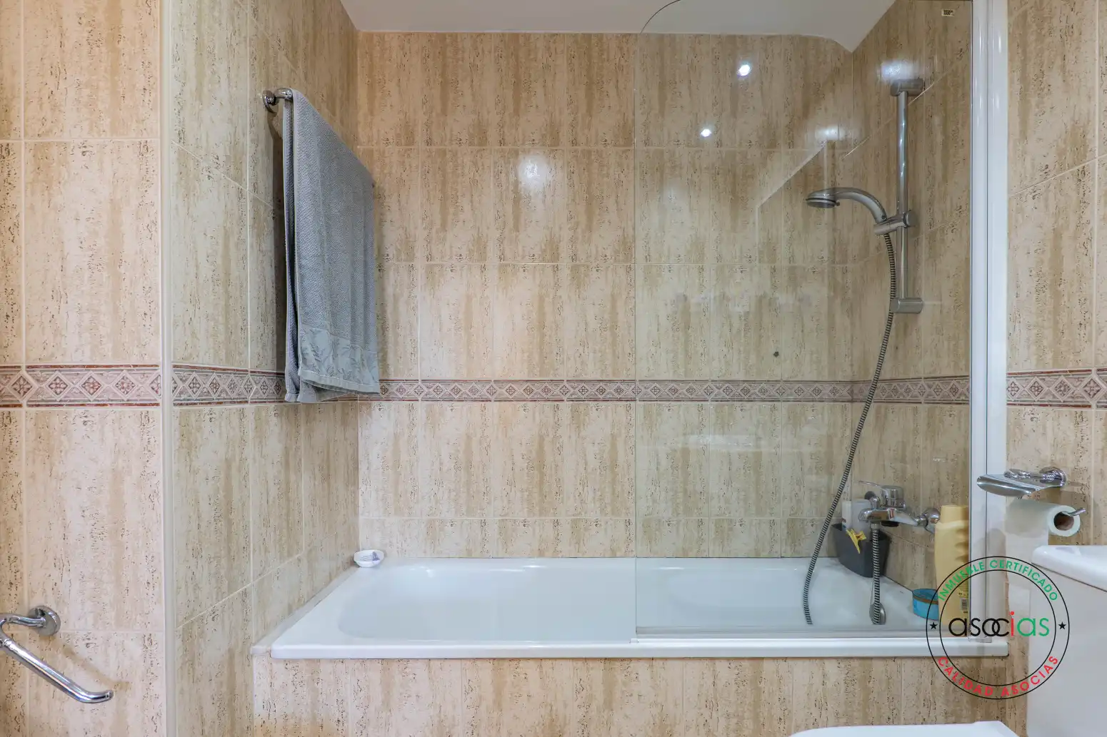Baño de Piso en venta en Gijón  con Calefacción, Parquet y Trastero