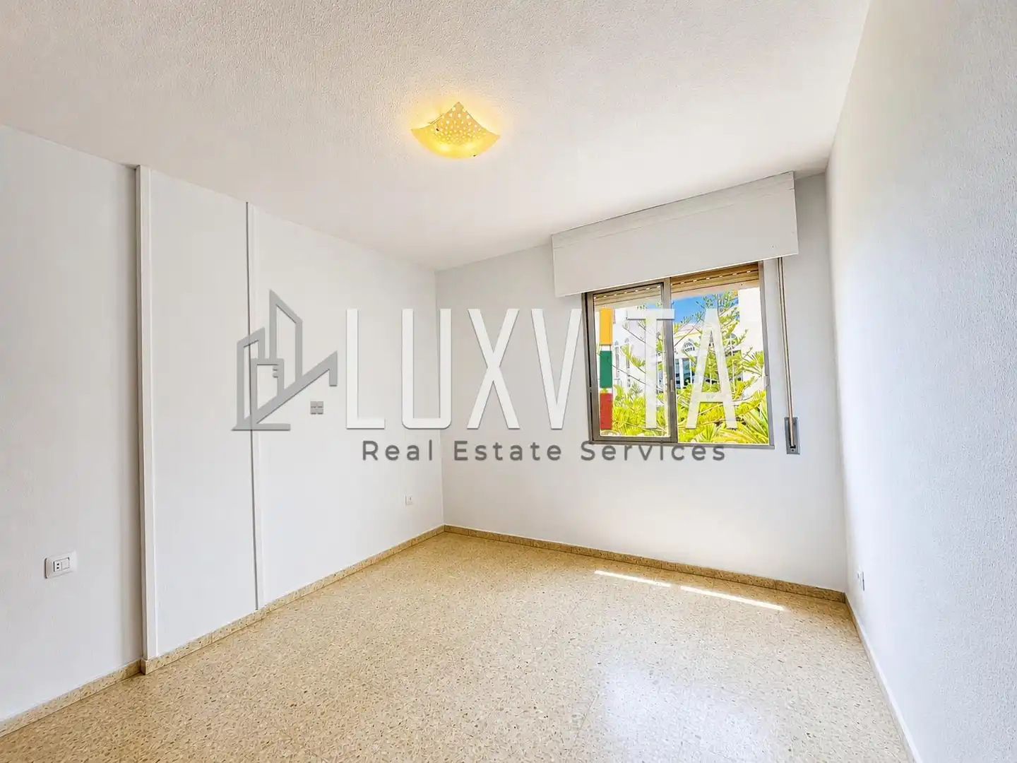 Habitación de Apartamento en venta en Arona con Terraza y Piscina comunitaria