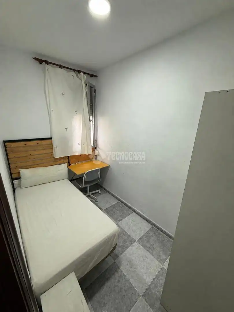 Habitación de Piso en venta en Sevilla