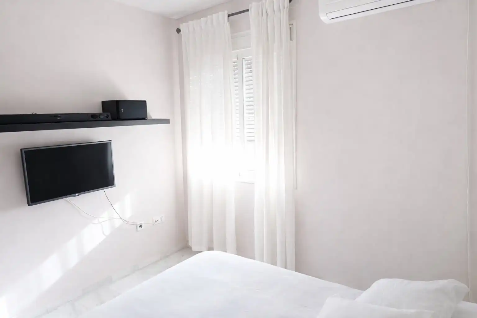 Habitación de Dúplex en venta en Coria del Río con Aire acondicionado