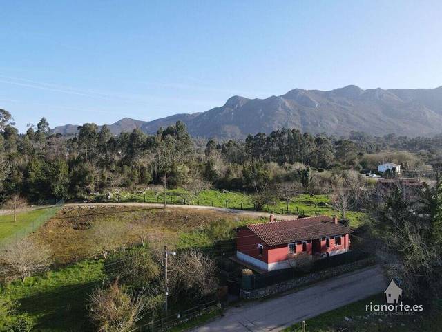 Casa-chalet en Venta en Calle Llames en Pría - Nueva-Hontoria - Naves