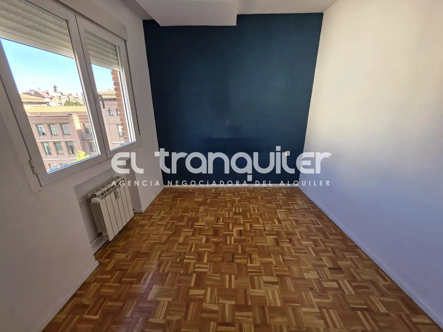 Bedroom of Flat for rent in Madrid  with Air Conditioner, Parquet flooring and Terrace