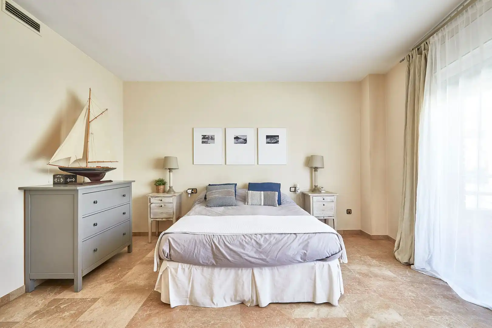 Bedroom of Detached homes for sale in Badalona  with Air Conditioner, Heating and Terrace