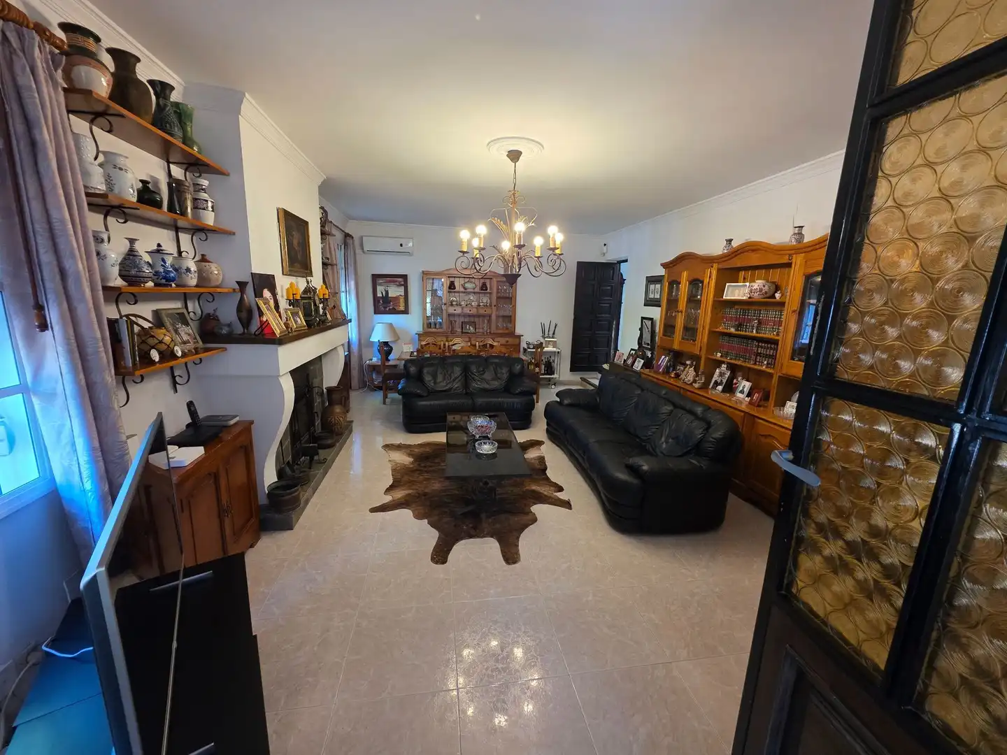 Sala de estar de Casa o chalet en venta en Alhaurín El Grande con Aire acondicionado, Calefacción y Jardín privado