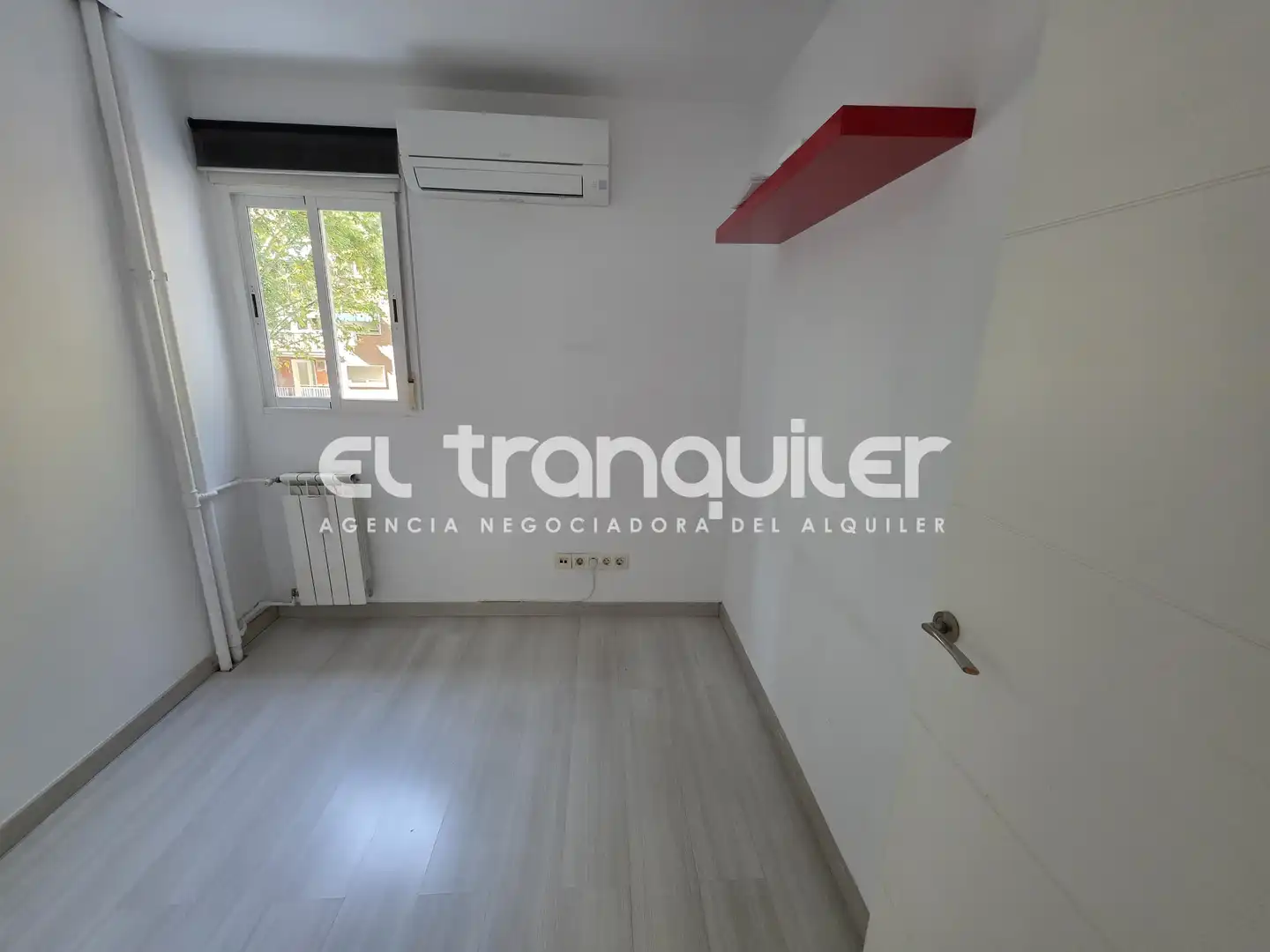 Bedroom of Flat for rent in Madrid  with Air Conditioner, Furnished and Washing machine