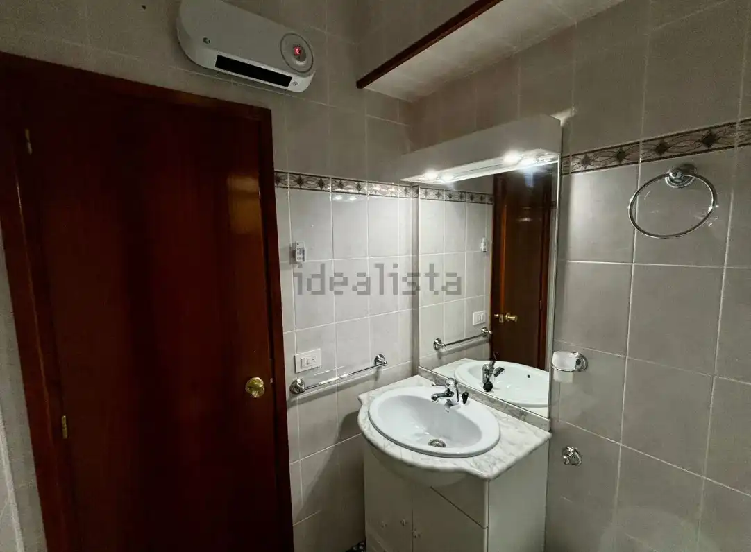 Baño de Piso en venta en Llucena / Lucena del Cid con Jardín privado, Trastero y Balcón