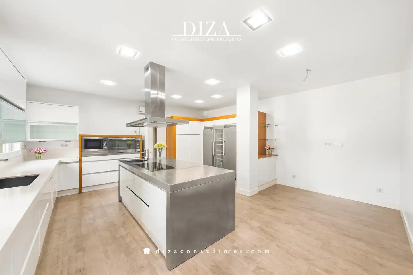 Kitchen of Houses for rent in Madrid  with Air Conditioner, Heating and Private garden
