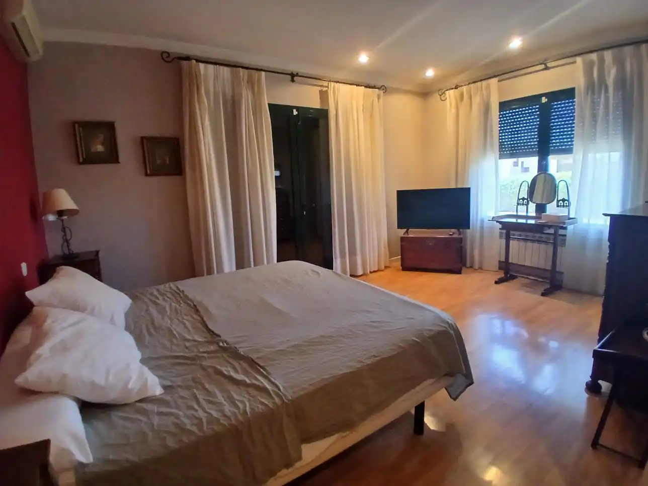 Dormitori de Casa o xalet en venda en Valdepeñas amb Aire condicionat, Calefacció i Traster