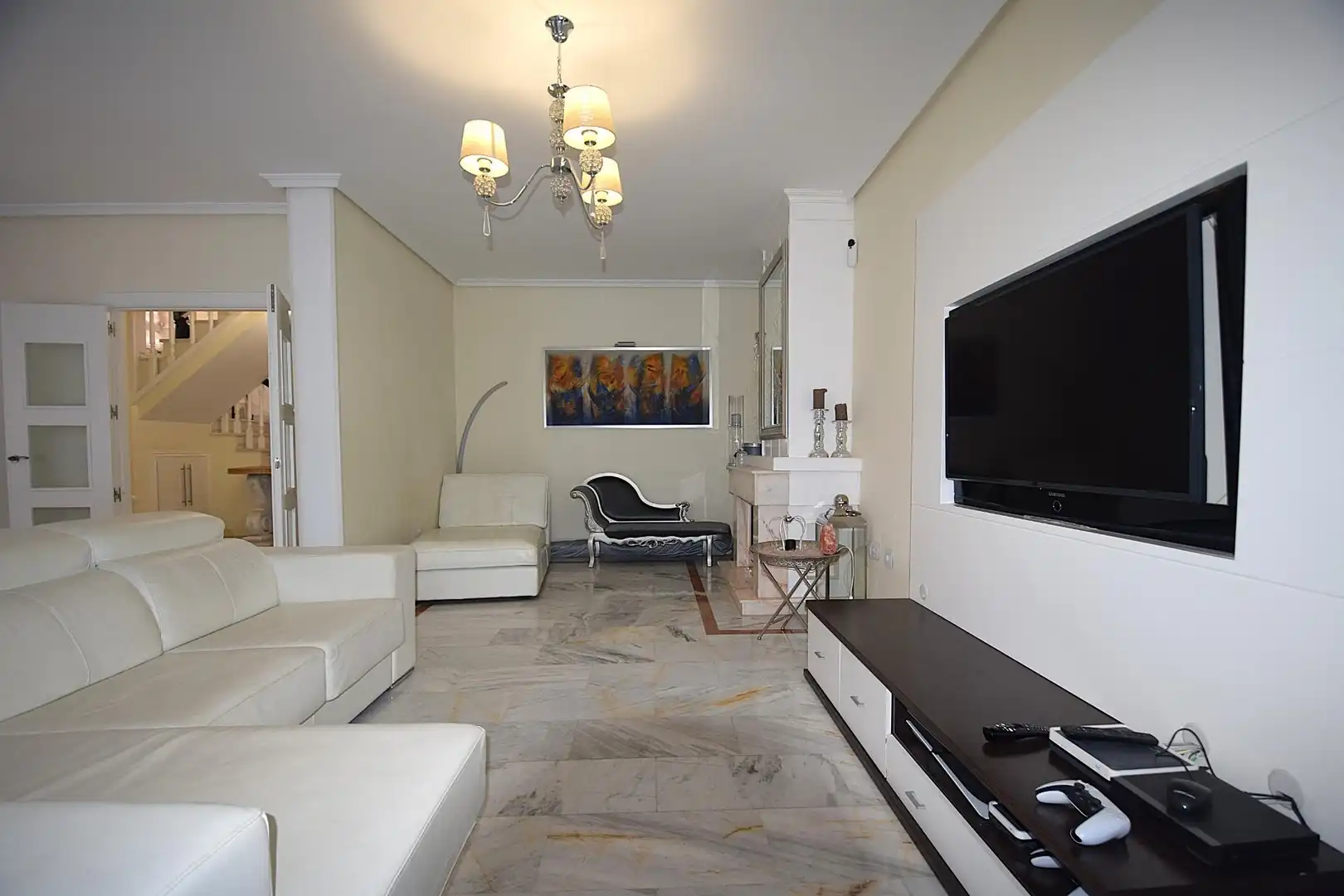 Semi-detached house with pool for sale in Calle de los Eucaliptos, imagen 6