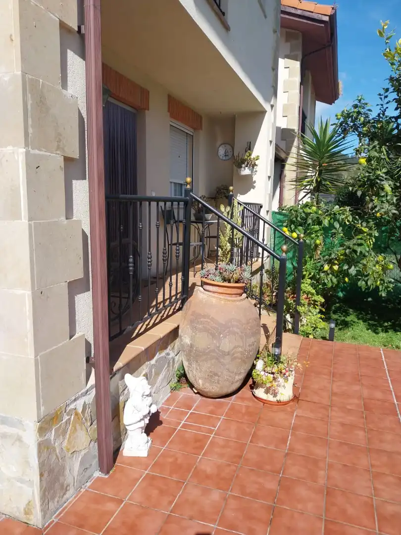 Terraza de Casa o chalet en venta en Santoña con Calefacción, Jardín privado y Terraza