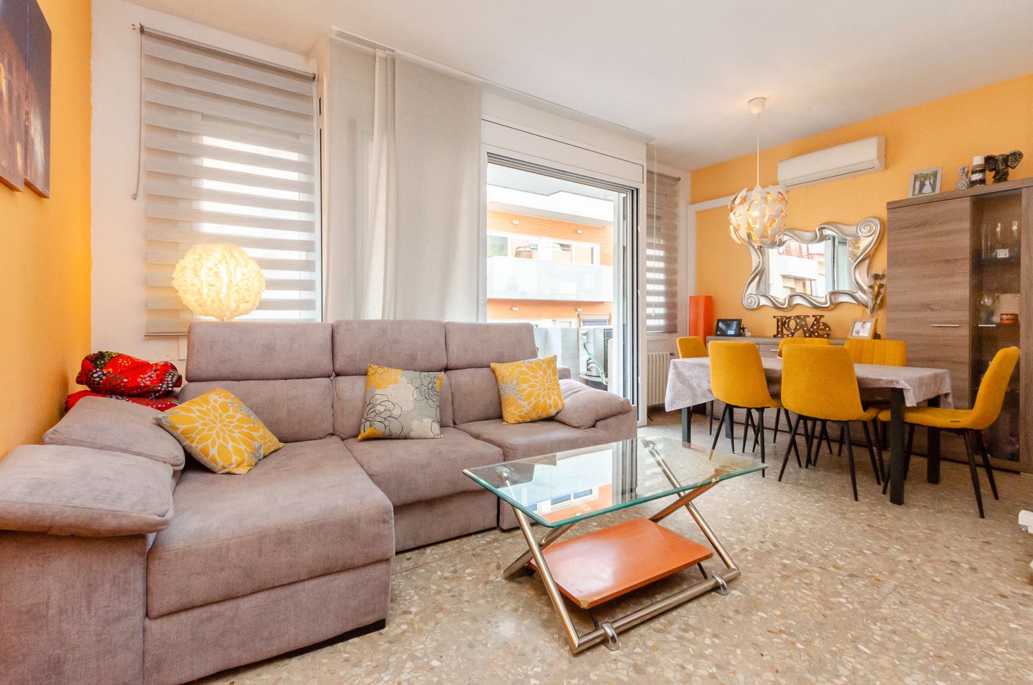 Sala d'estar de Pis en venda en  Barcelona Capital amb Aire condicionat, Calefacció i Moblat