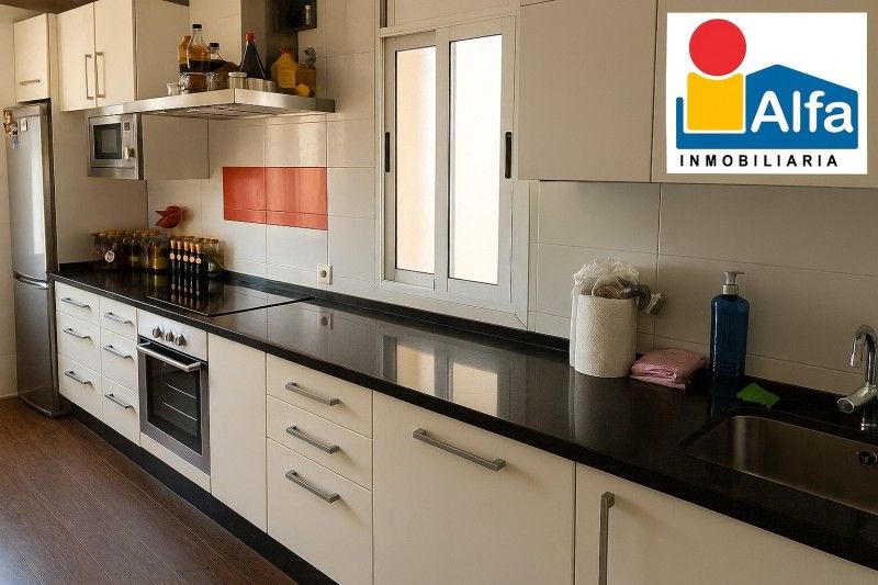 Kitchen of Flat for sale in Cáceres Capital  with Air Conditioner, Parquet flooring and Furnished