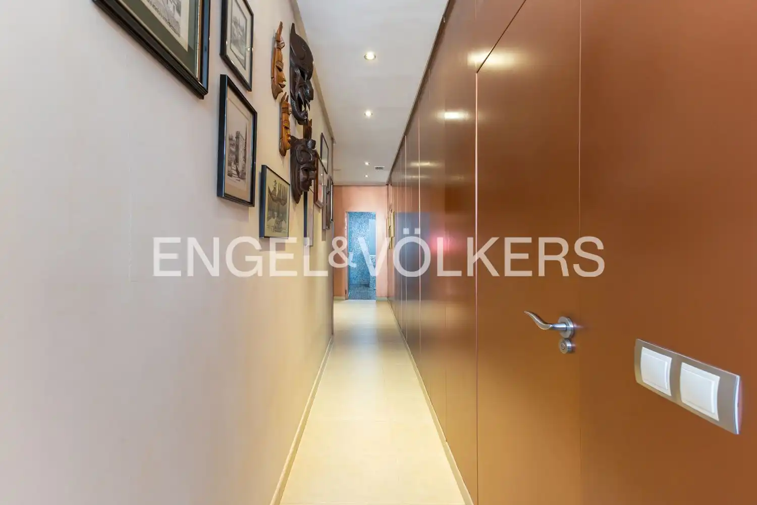 Houses for sale in Gilet  with Air Conditioner, Heating and Private garden