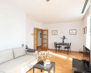 Living room of Apartment to share in  Barcelona Capital  with Air Conditioner and Terrace