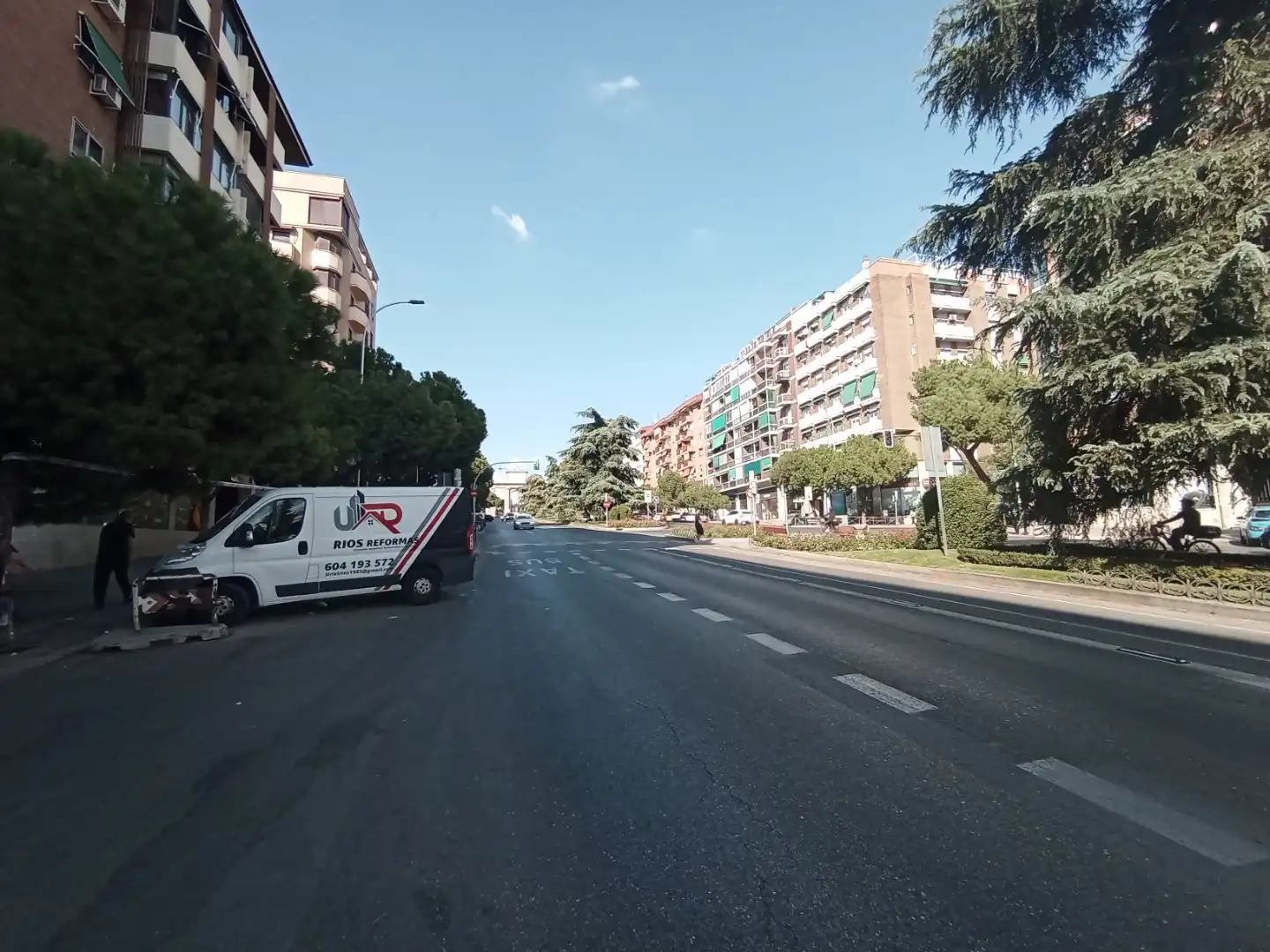 Außenansicht von Garage zur Miete in Arganzuela
