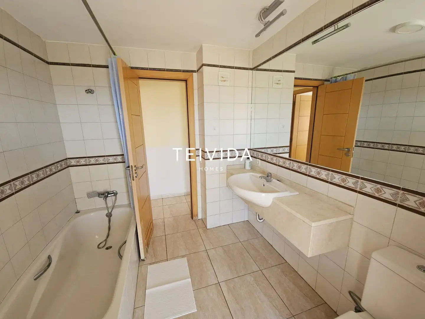Badezimmer von Wohnung zur Miete in Adeje mit Schwimmbad, Möbliert und Gemeinschaftspool