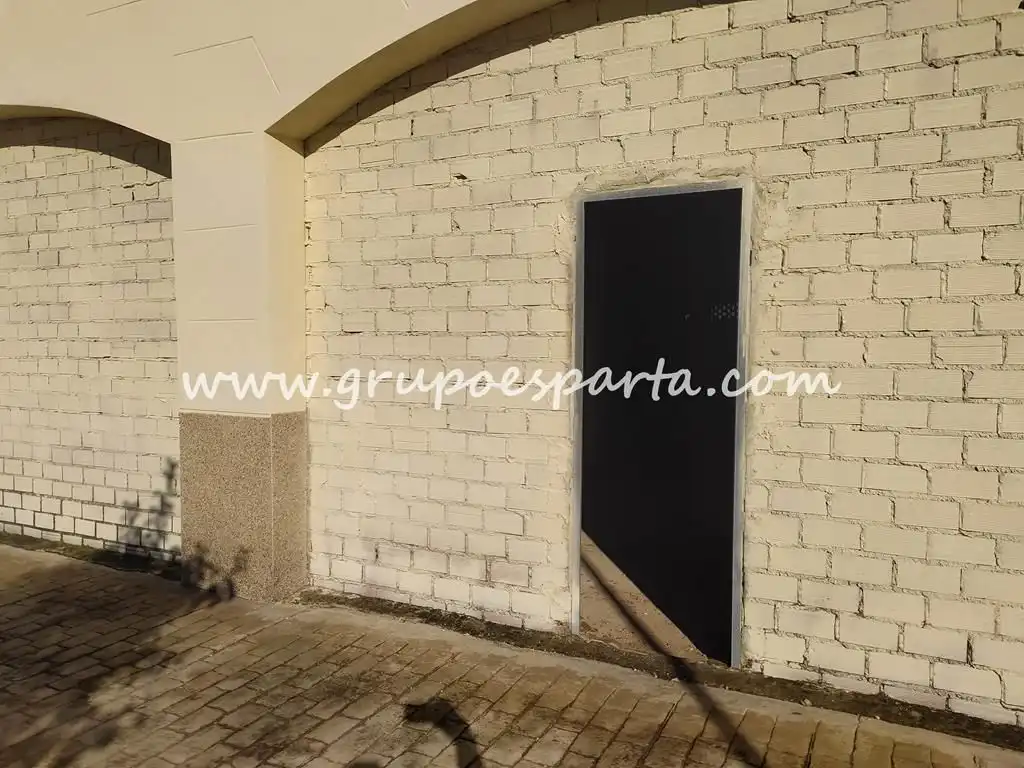 Local en venta en Calle Séneca, 12, Valencina de la Concepción