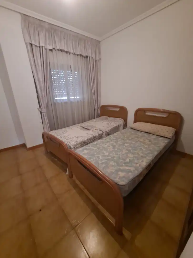 Dormitori de Casa o xalet en venda en Castellón de la Plana / Castelló de la Plana amb Traster, Moblat i Forn