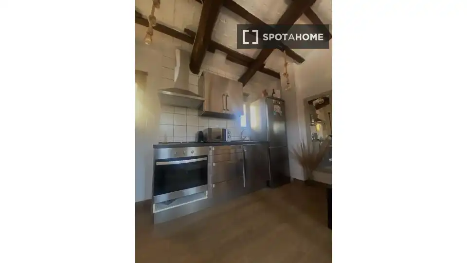 Cuina de Pis de lloguer en  Barcelona Capital amb Aire condicionat, Calefacció i Moblat