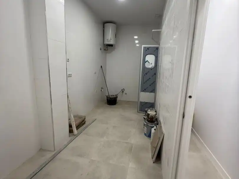 Baño de Local en venta en Madrid con Aire acondicionado, Calefacción y Terraza