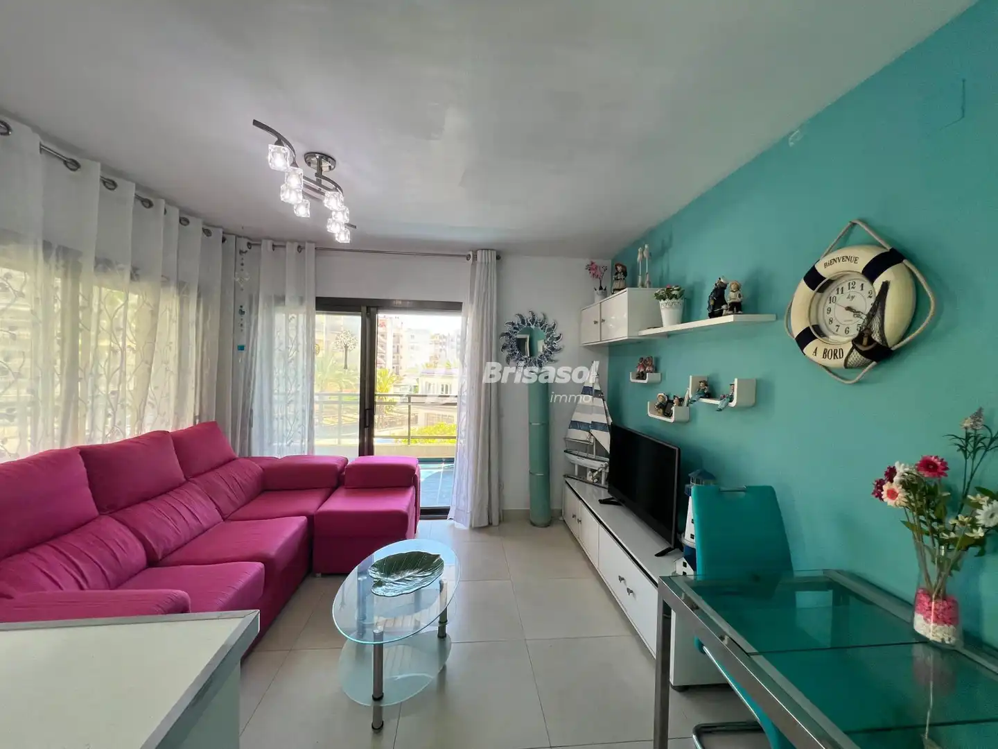 Living room of Flat for sale in Salou  with Air Conditioner, Terrace and Community pool