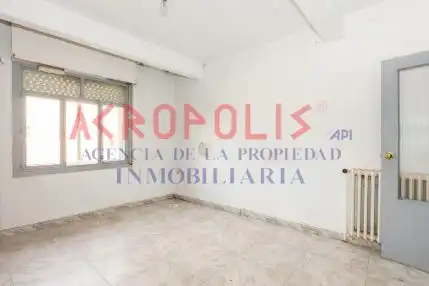 Dormitori de Pis en venda en Zamora Capital  amb Calefacció