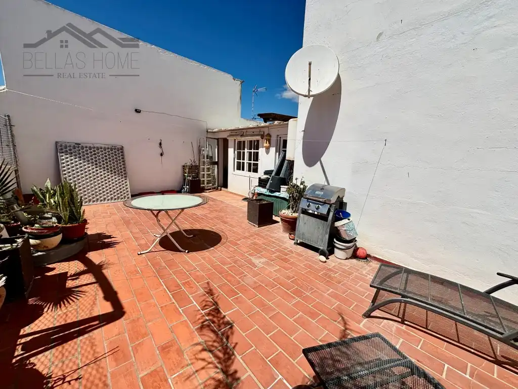 Casa amb terrassa en venda a Calle Jesus Y Maria, imagen 2