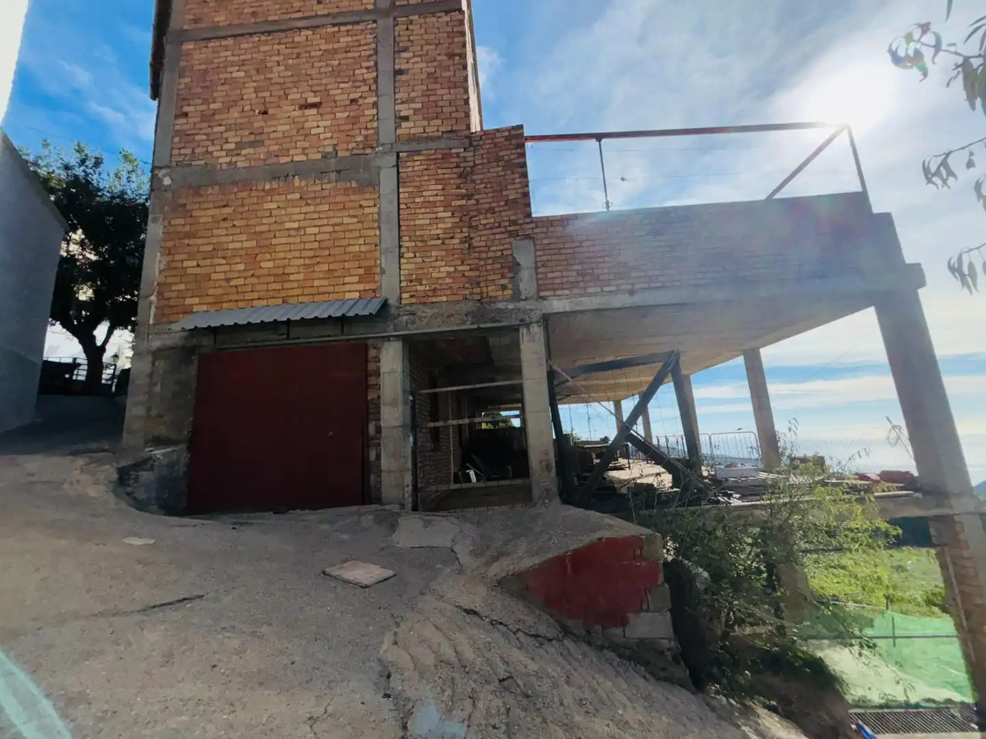 Außenansicht von Gebäude zum Verkauf in Sorvilán
