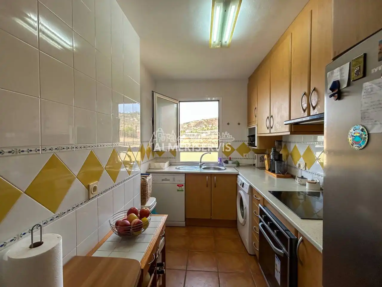 Cocina de Piso de alquiler en El Ejido con Terraza, Amueblado y Piscina comunitaria