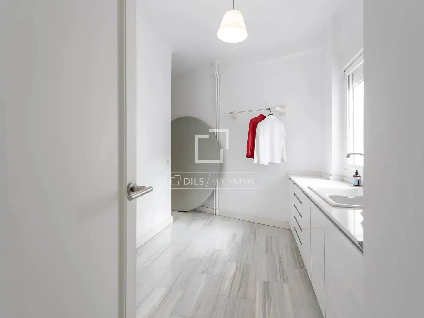 Außenansicht von Wohnung zur Miete in Madrid mit Klimaanlage, Heizung und Parkett