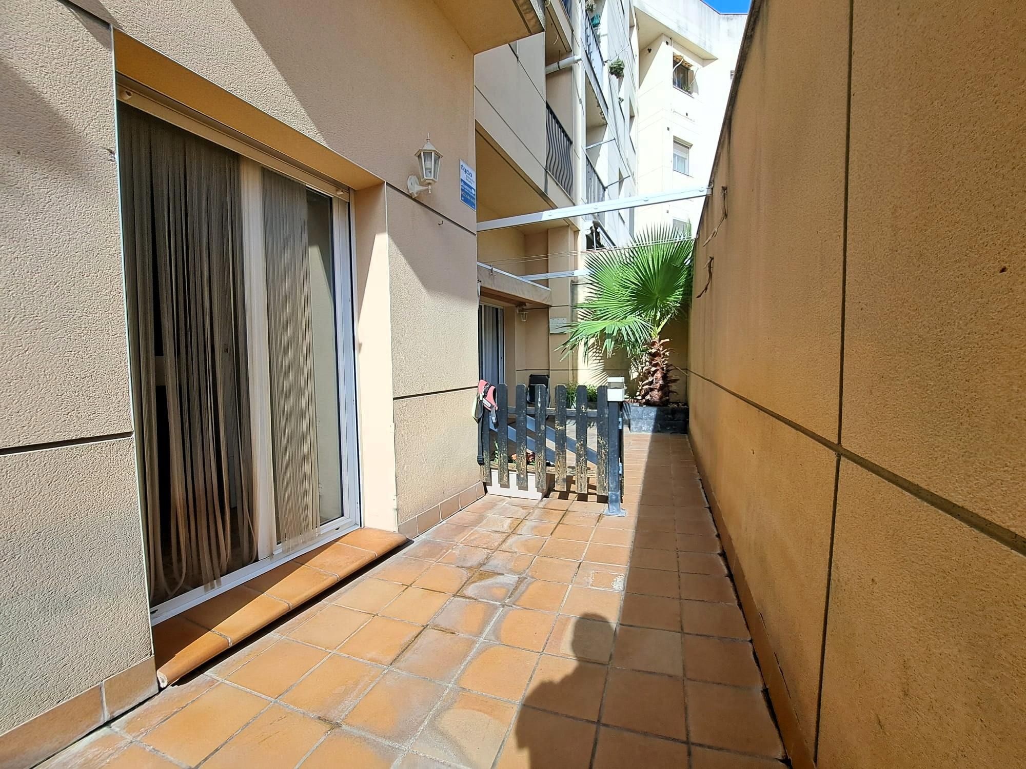 Vista exterior de Pis en venda en Olesa de Montserrat amb Aire condicionat, Calefacció i Terrassa
