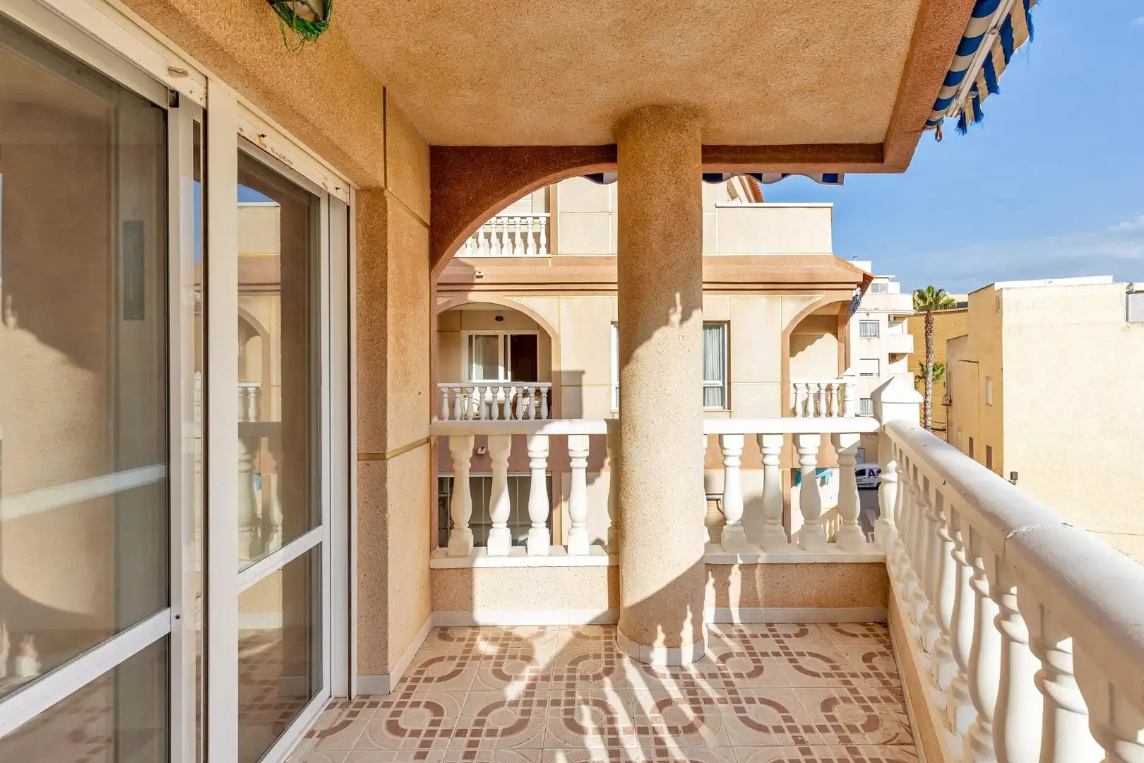 Apartament amb terrassa en venda a La Mata