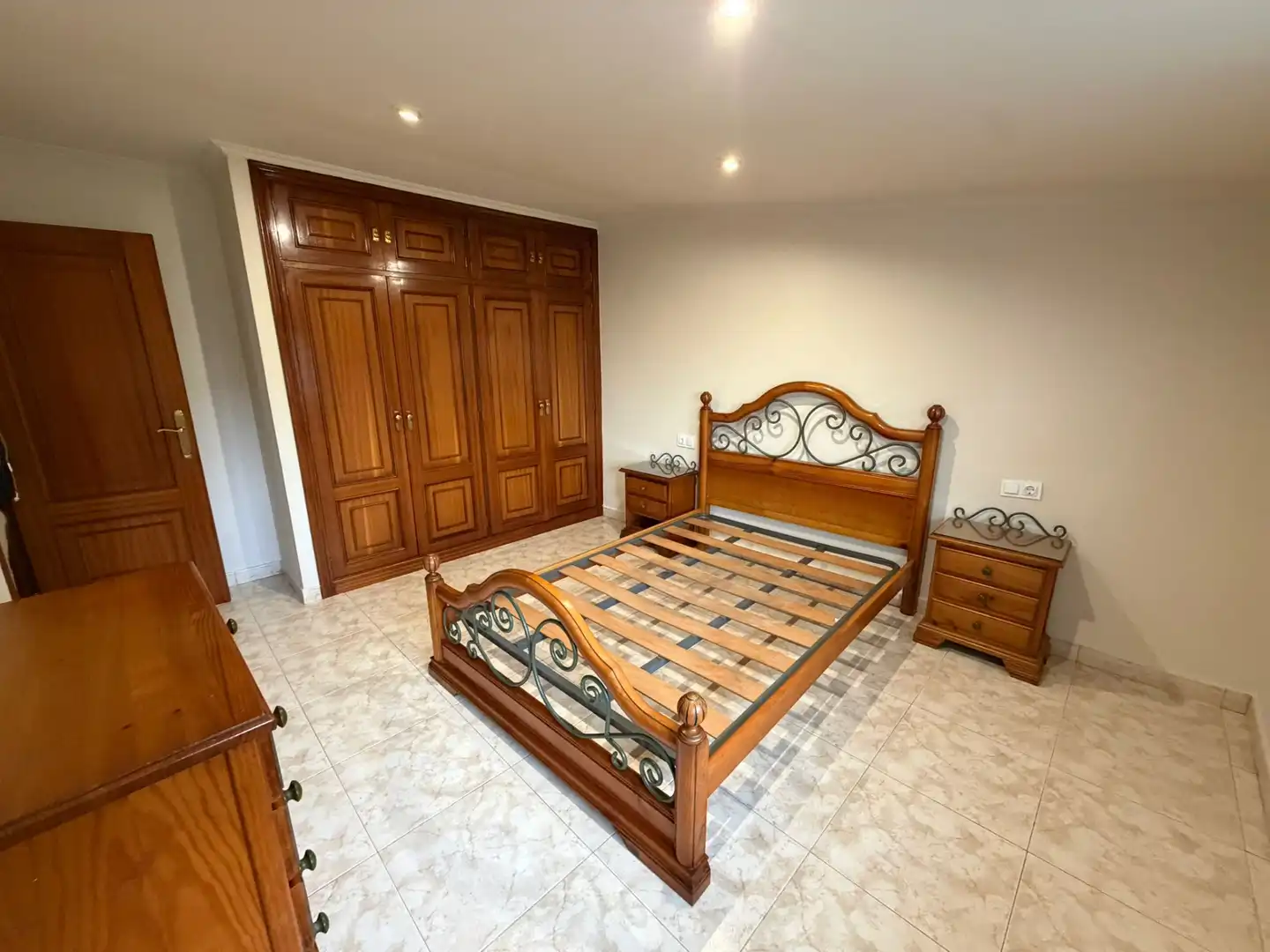 Dormitori de Casa o xalet en venda en Poio amb Calefacció, Parquet i Terrassa