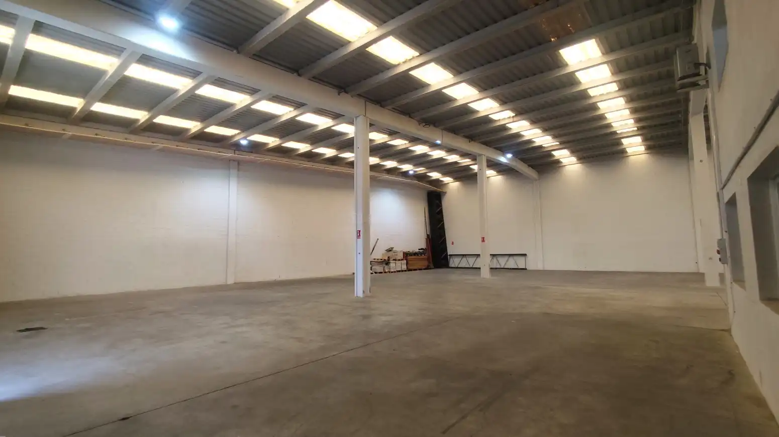 Nave industrial de alquiler en Arrúbal - Calle Río Alhama, Arrúbal