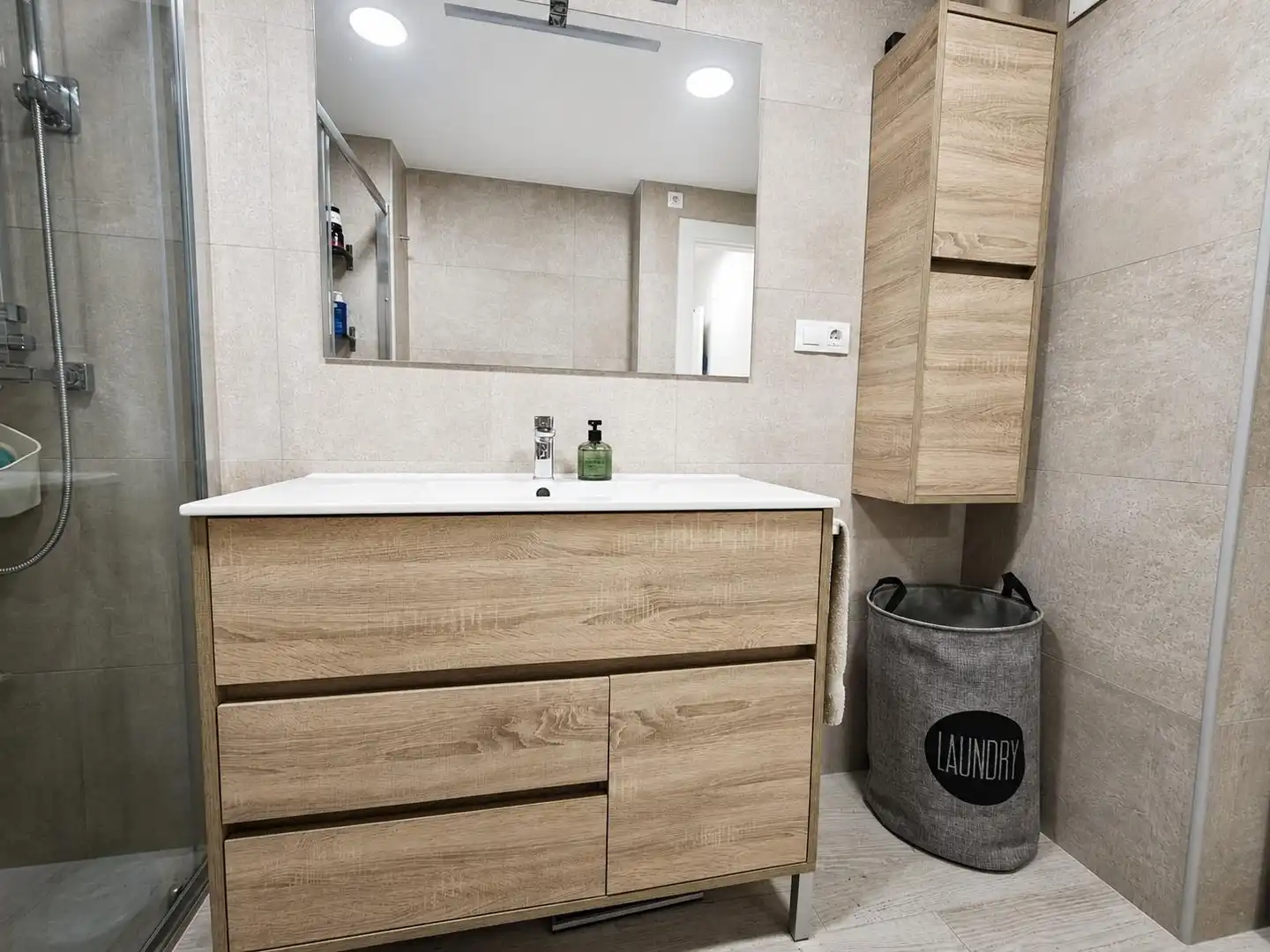 Bathroom of Flat for sale in Santa Pola  with Air Conditioner, Heating and Parquet flooring