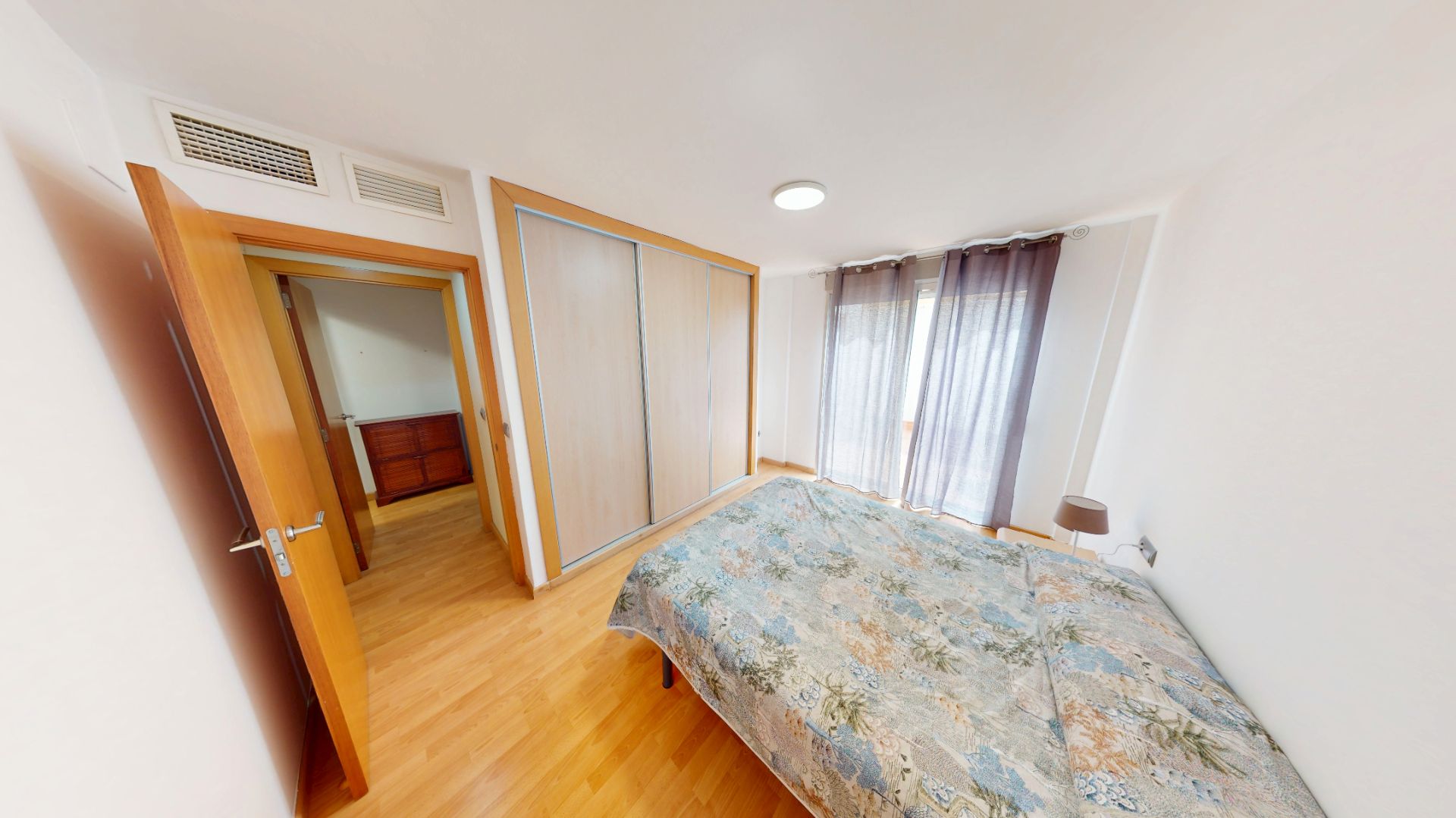 Flat for sale in Calle Cánovas del Castillo, Carolinas Altas
