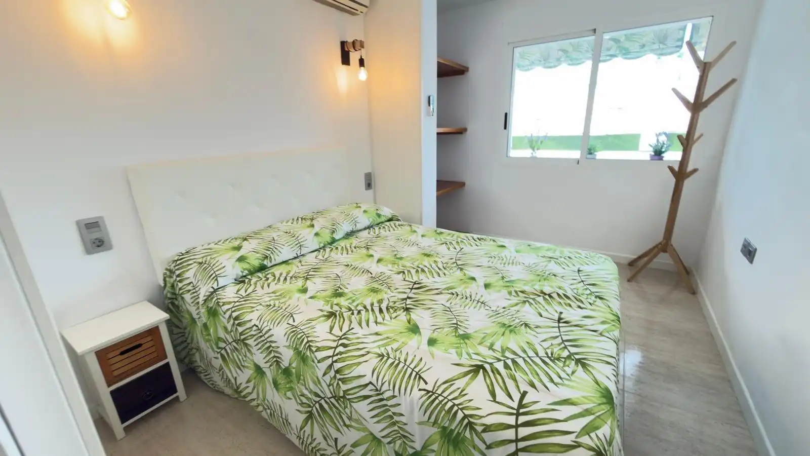 Schlafzimmer von Wohnung zum Verkauf in Alicante / Alacant mit Klimaanlage, Heizung und Privatgarten