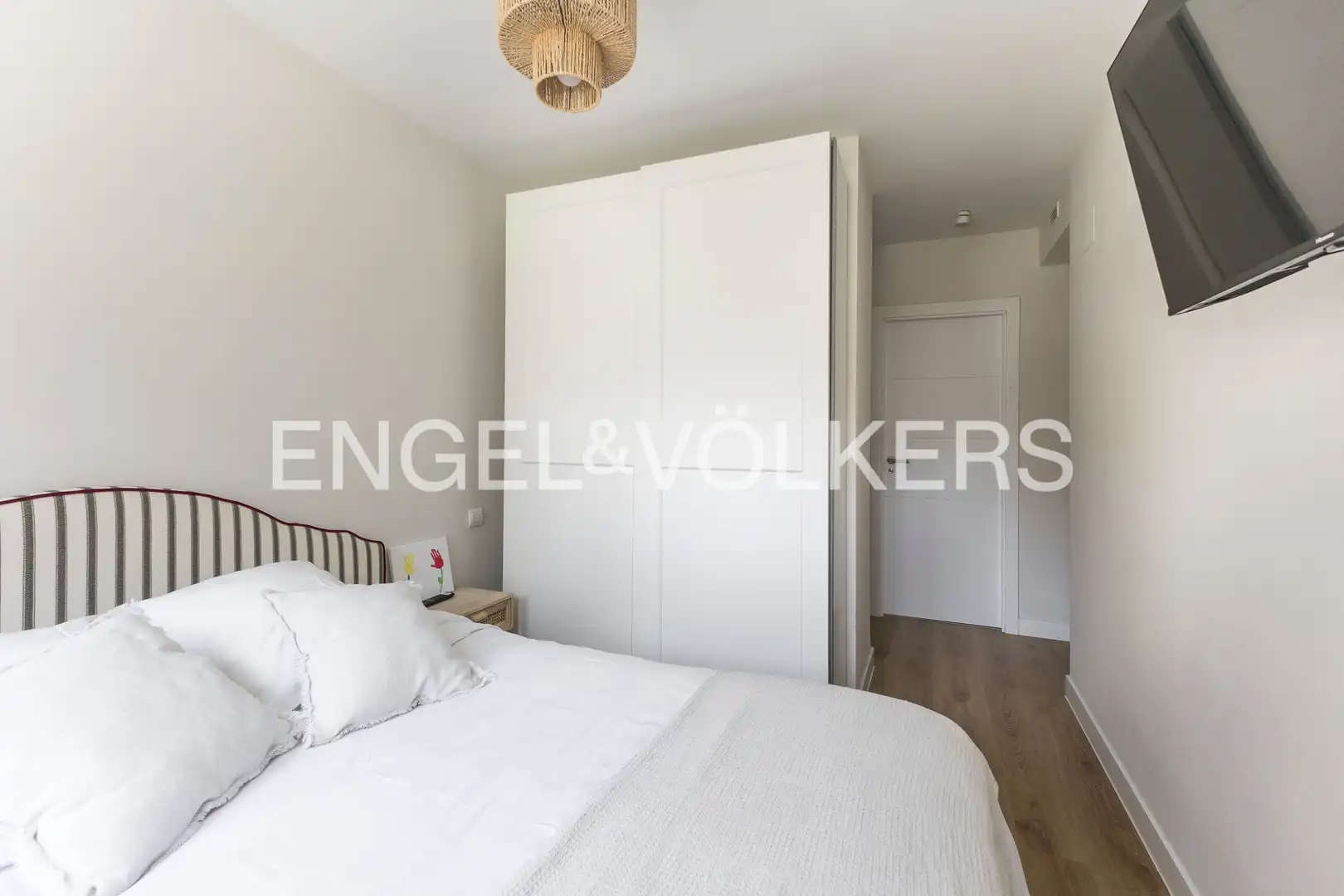 Bedroom of Flat for sale in Madrid  with Air Conditioner, Heating and Terrace