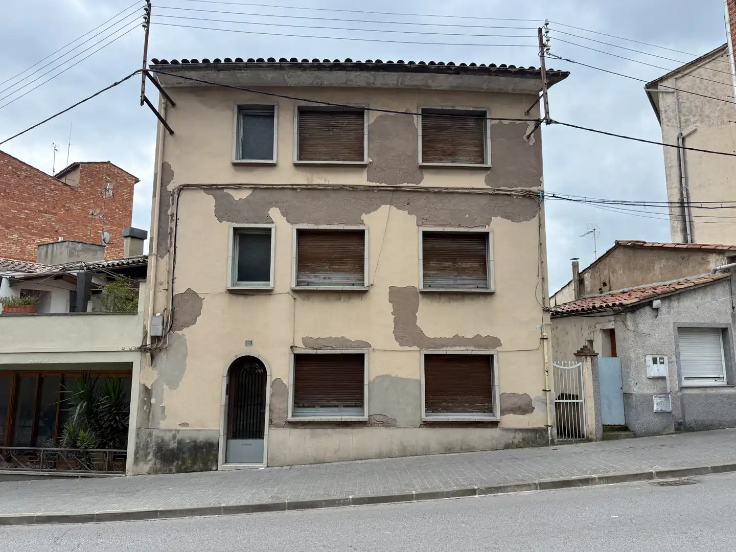 Vista exterior de Edificio en venta en Torelló