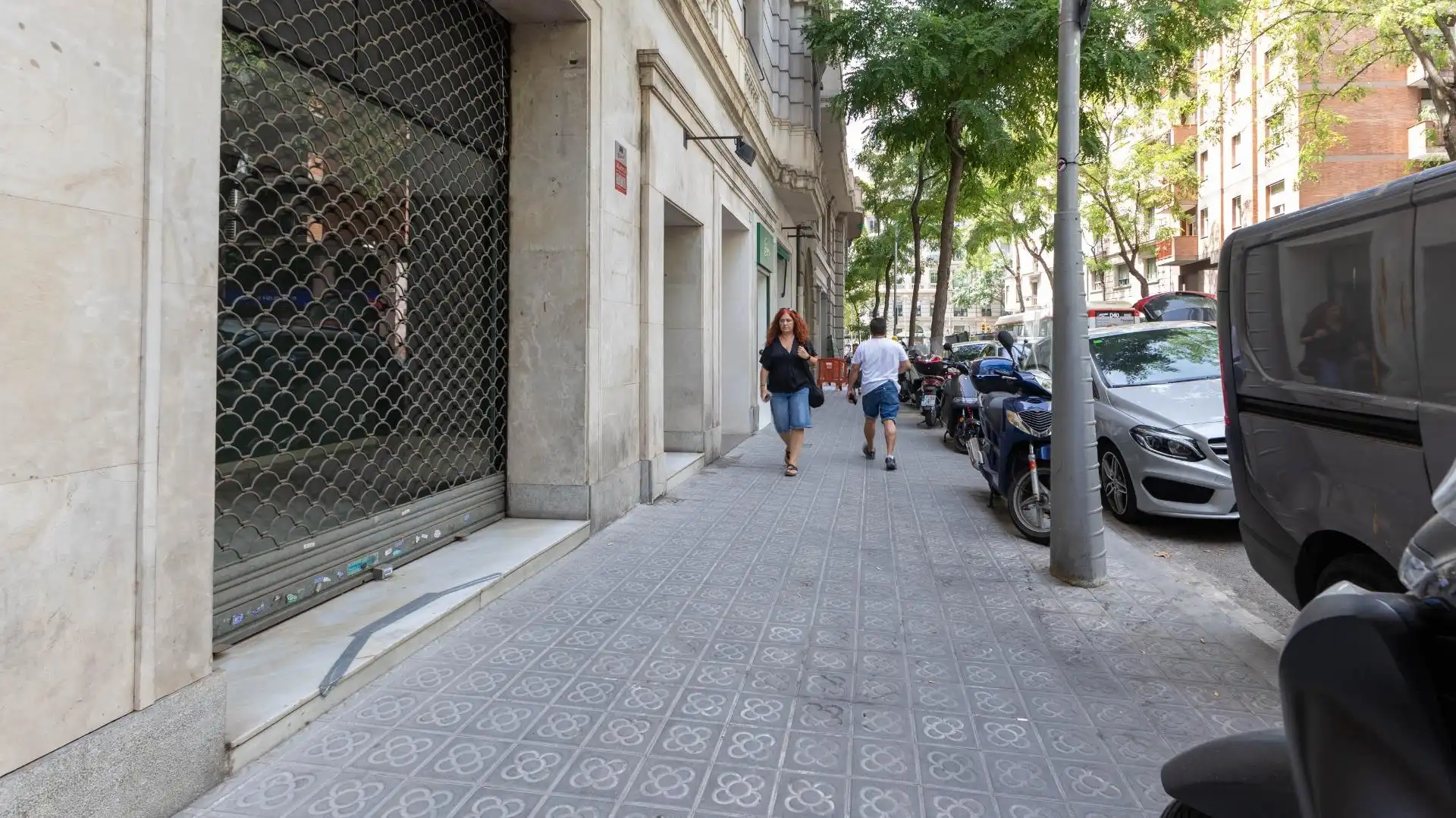 Außenansicht von Geschaftsraum zur Miete in Barcelona mit Klimaanlage