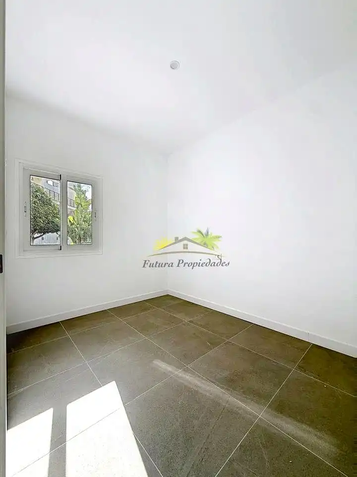 Habitación de Planta baja en venta en Arrecife con Amueblado