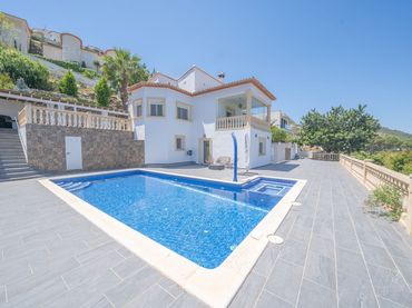 Casa con balcón en venta en Carrer Riu Gallinera